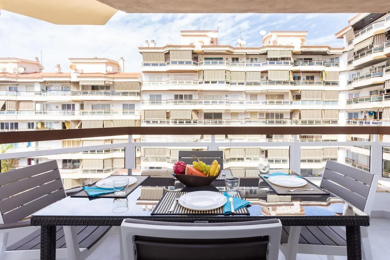 דירה ארונה Home2Book Paradise Los Cristianos, Pool & Wifi